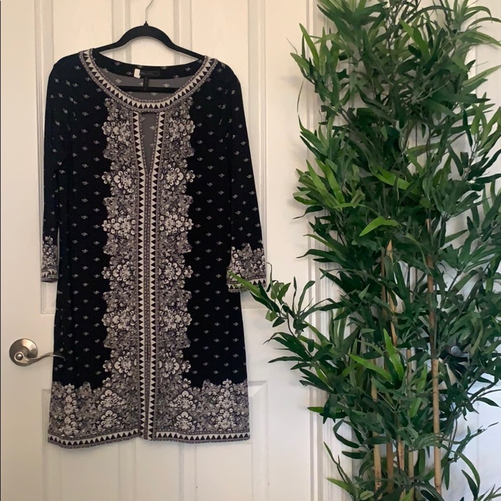 Key hole dress - Black - Long Sleeve